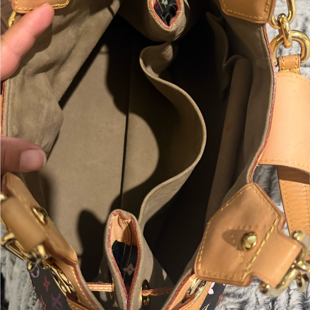 ‼️SOLD ELSEWHERE‼️♥️💙 Louis Vuitton X Takashi Murakami Noir Ursula - Picture 11 of 16
